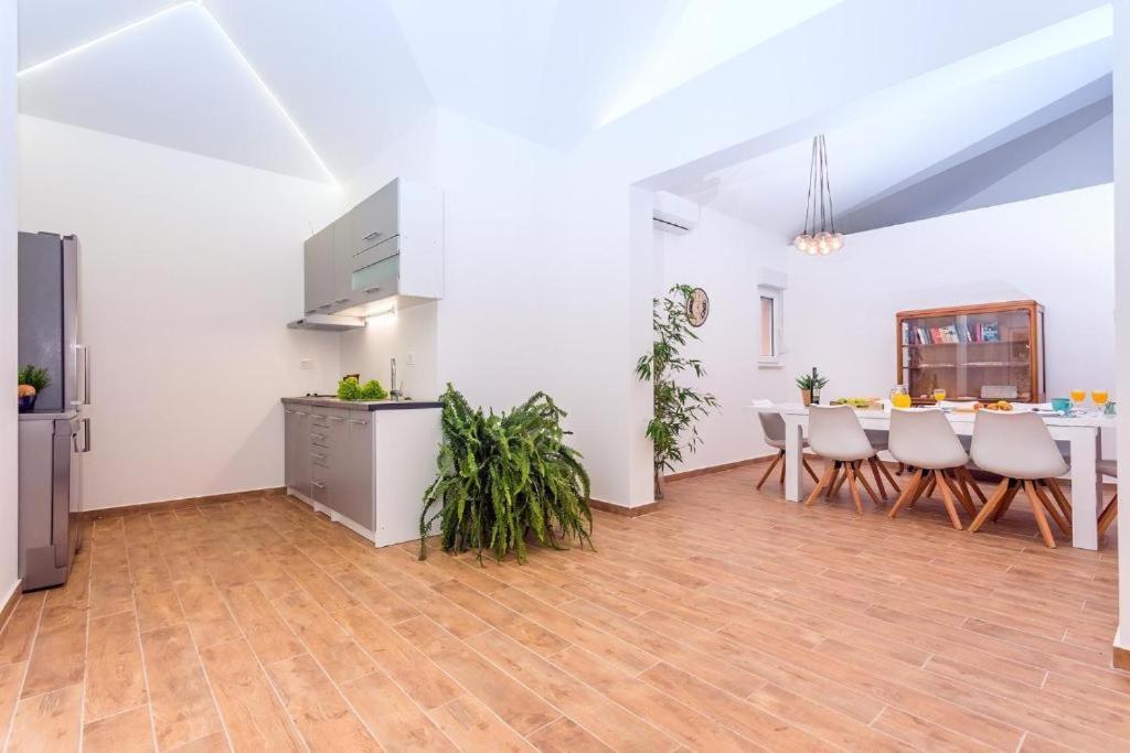 Sitno Donje Villa Marietta Equino מראה חיצוני תמונה